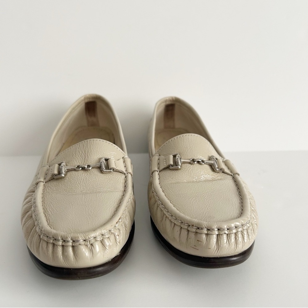 SAS Tripad Comfort Ivory Loafer Shoes | Size 10 M